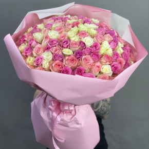 Букет из 151 кенийской розы микс (40 см) в Дмитрове