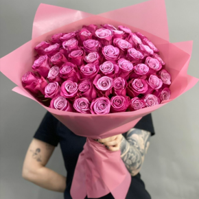 Букет из 51 розы Космик (60 см) в Дмитрове
