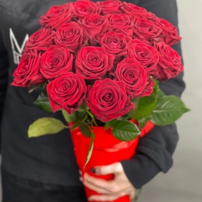 21 красная роза в конусе (50 см) в Дмитрове