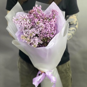 Букет из 9 веток ароматной сирени в Дмитрове