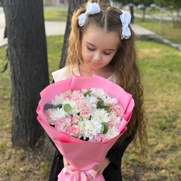 Букет из хризантем, эустом и роз в Дмитрове
