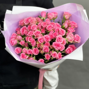 Букет "Рассвет принцессы" из 15 кустовых роз (50 см) в Дмитрове