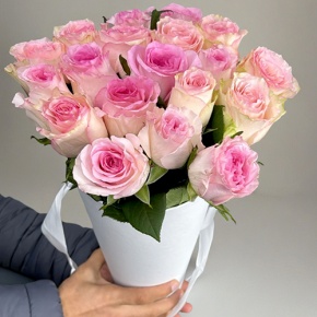 Букет из 21 розы Кения в конусе в Дмитрове