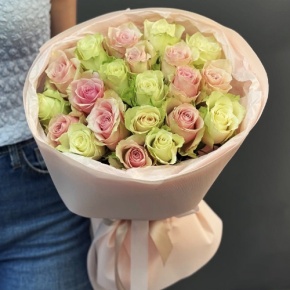 Букет из 21 нежной розы (40 см) в Дмитрове